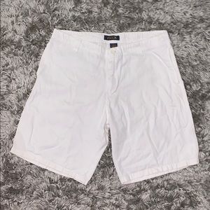 Visitor men’s size 34 white shorts